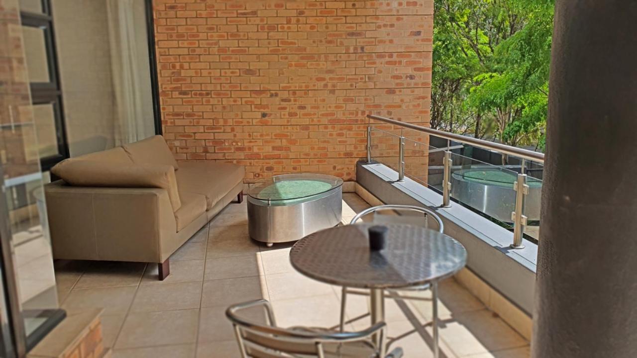 Zuri Residences At Ten Degrees Johannesburg Luaran gambar